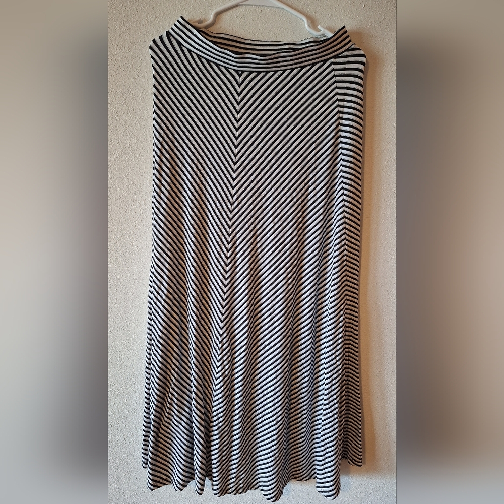 Strechy Striped Black and White Long Skirt